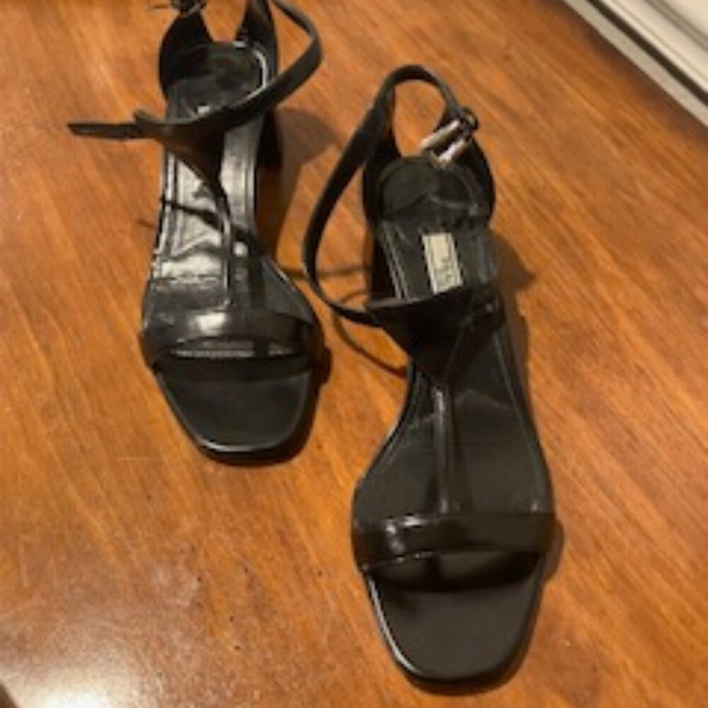 PRADA T-Strap black patent leather Low Blocked Heeled Sandal